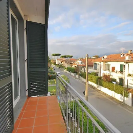 Apartment Raffinato Attico Vicino Al Mare Con Solarium Lido Di Camaiore