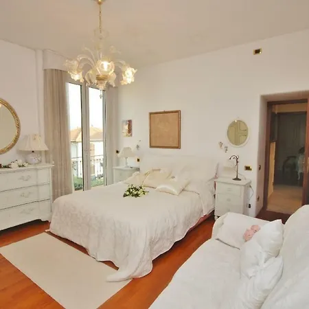 Apartment Raffinato Attico Vicino Al Mare Con Solarium Lido Di Camaiore