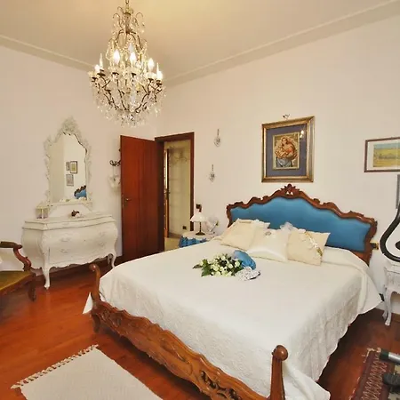 Raffinato Attico Vicino Al Mare Con Solarium Lido Di