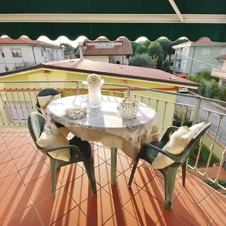 Raffinato Attico Vicino Al Mare Con Solarium Lido Di *