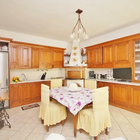 Raffinato Attico Vicino Al Mare Con Solarium Lido Di Camaiore